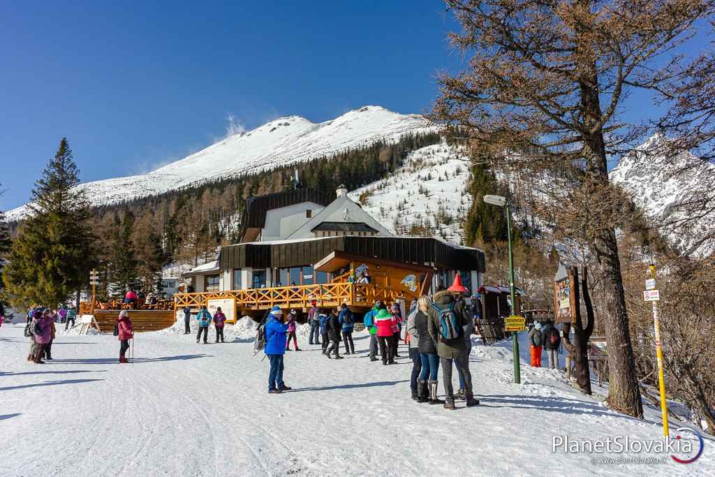 Hrebienok za pekného počasia zvykne byť obsypaný turistami.